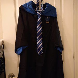 Full RAVENCLAW Costume/Cosplay YM (7-8), Includes robe, tie, socks and scarf!